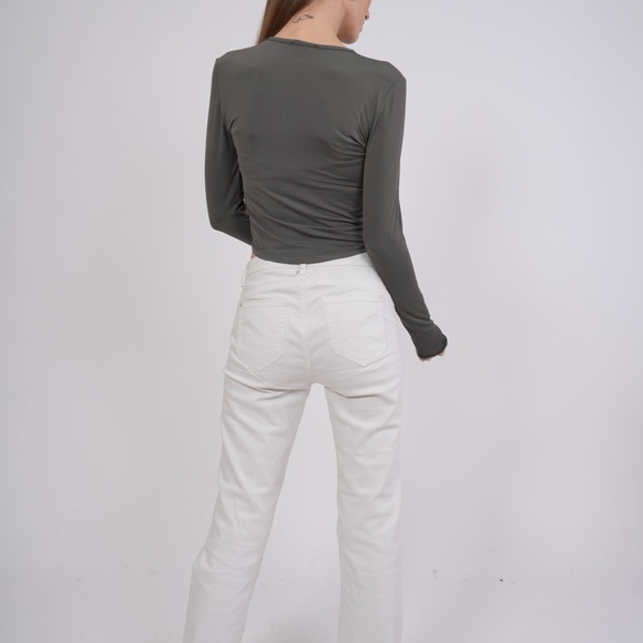 Minark Women’s Crewneck Long Sleeve Crop Top - Picture 2 of 4